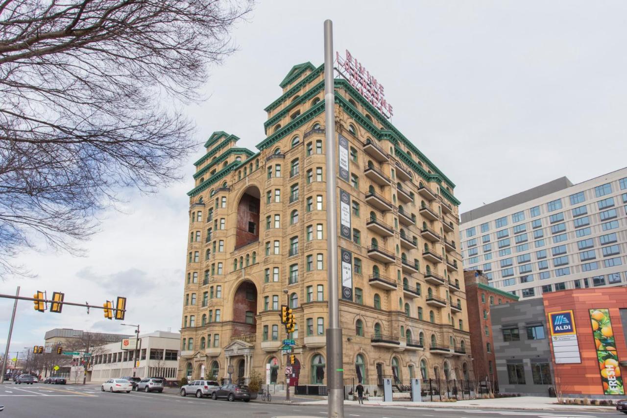The Historic Divine Lorraine Apartments Philadelphia Bagian luar foto